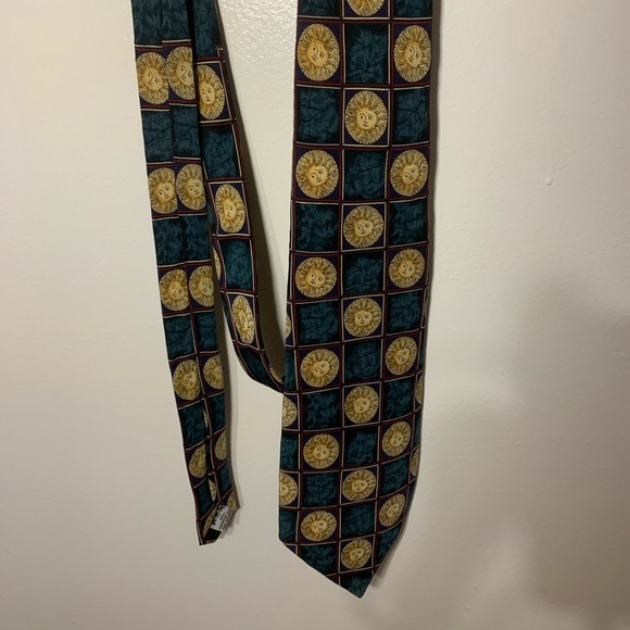 Vintage Metropolitan Museum of Art Sun Tie - Picture 1 of 6